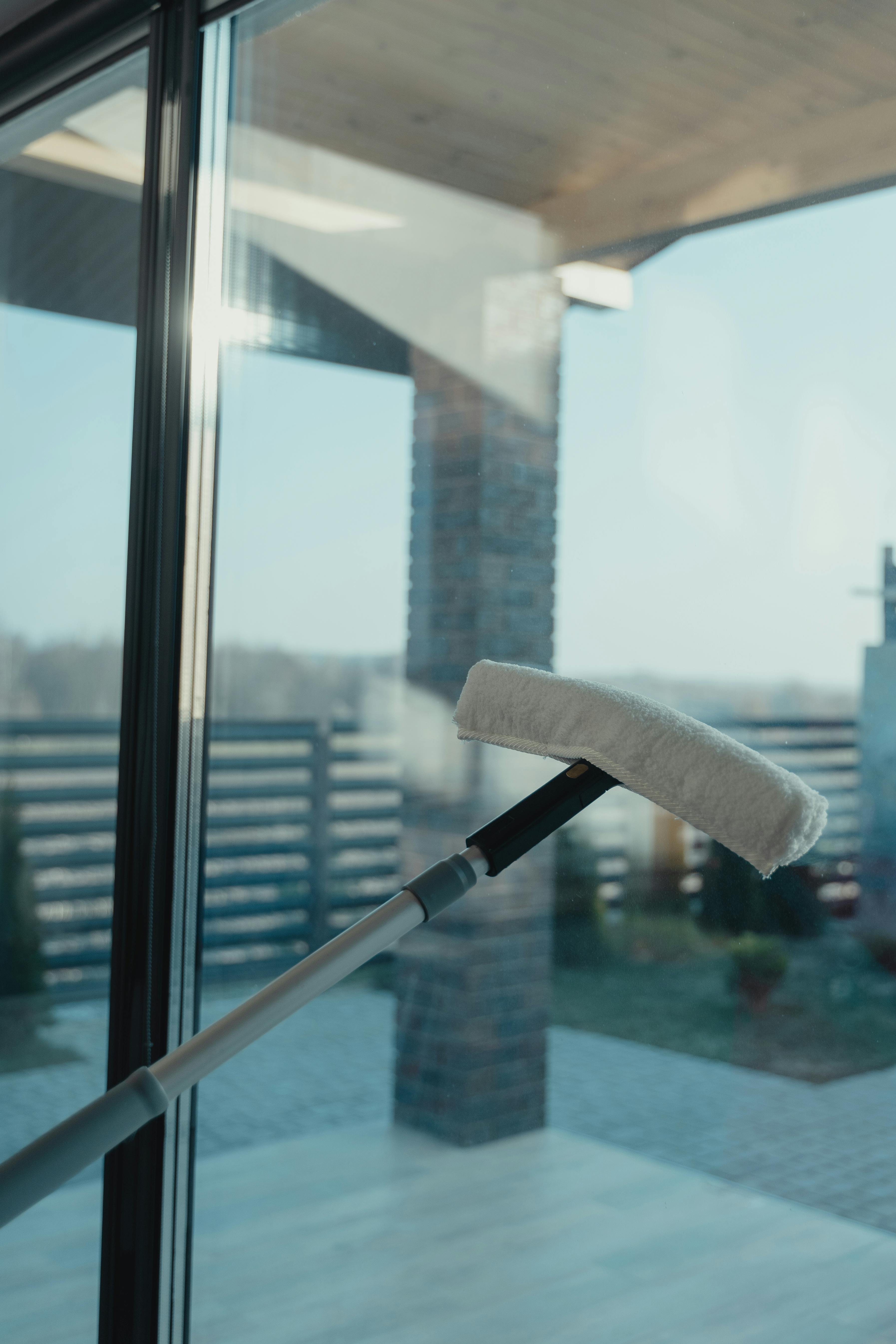 Unsere umfassenden Dienstleistungen im Bereich Fensterreinigung